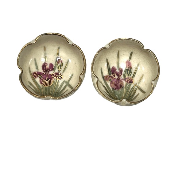 ANTIQUE JAPANESE SATSUMA POTTERY FLORAL MINI CUPS - SET OF 9 - Picture 12 of 14